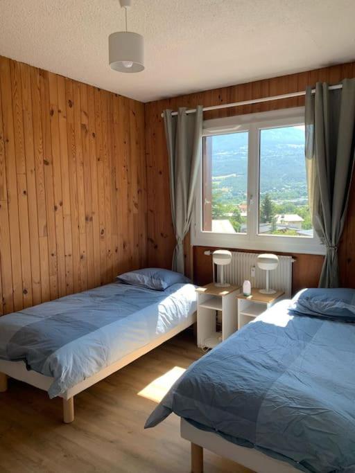 Appartement Au Plan D'Eau - Chez Laurence Embrun Exterior foto